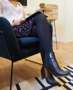 Découvrez le collant durable opaque 40 d’Estampille sur collant.fr
