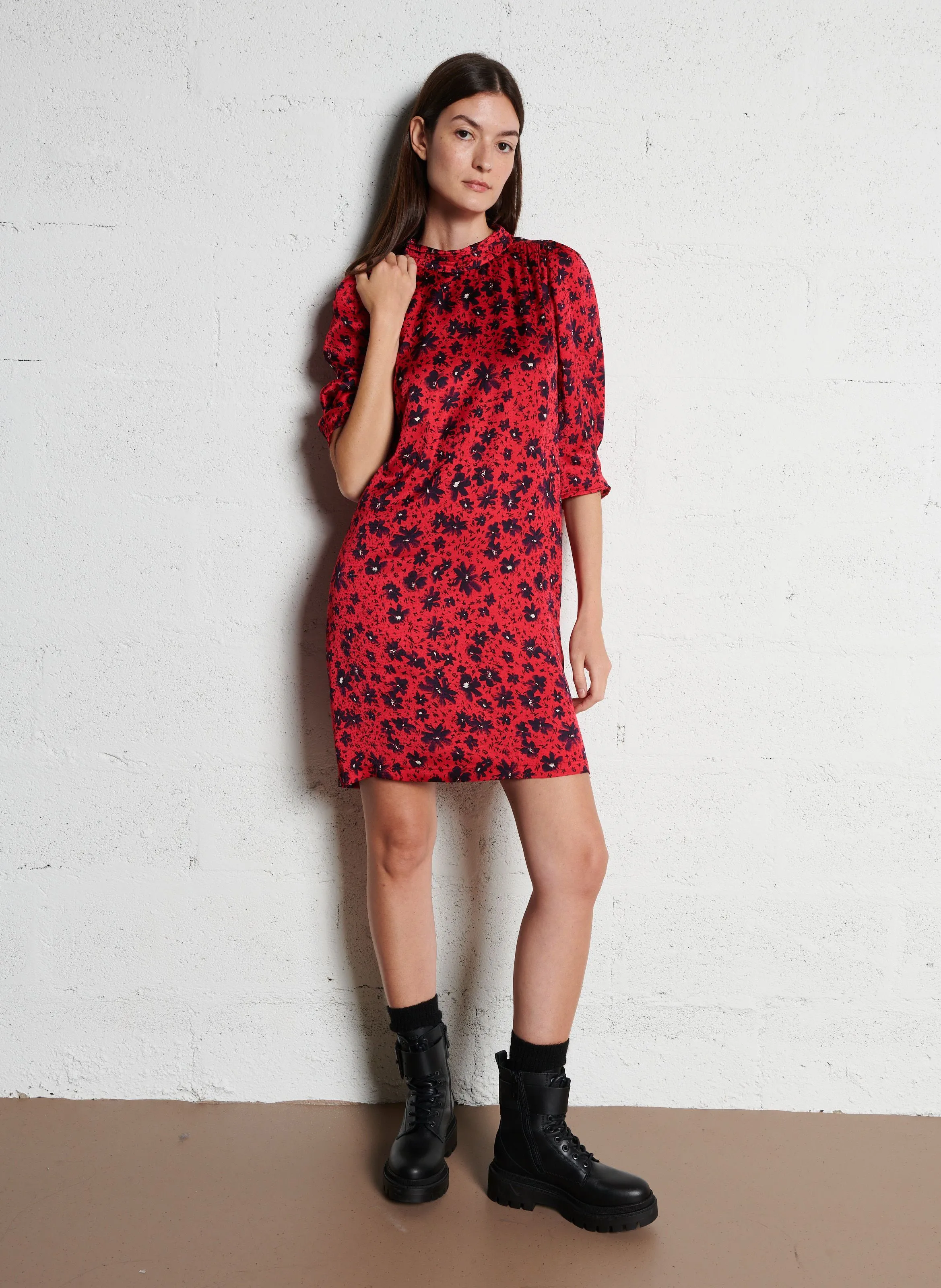 ROBE COURTE DROITE COL MONTANT - IKKS pour FEMME | Printemps